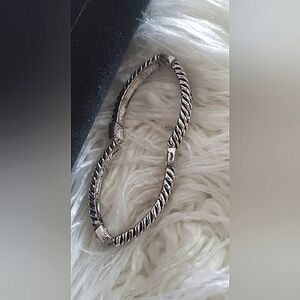 Vintage Silver Tone Chain Link Fashion Hand Bracelet. 🌴